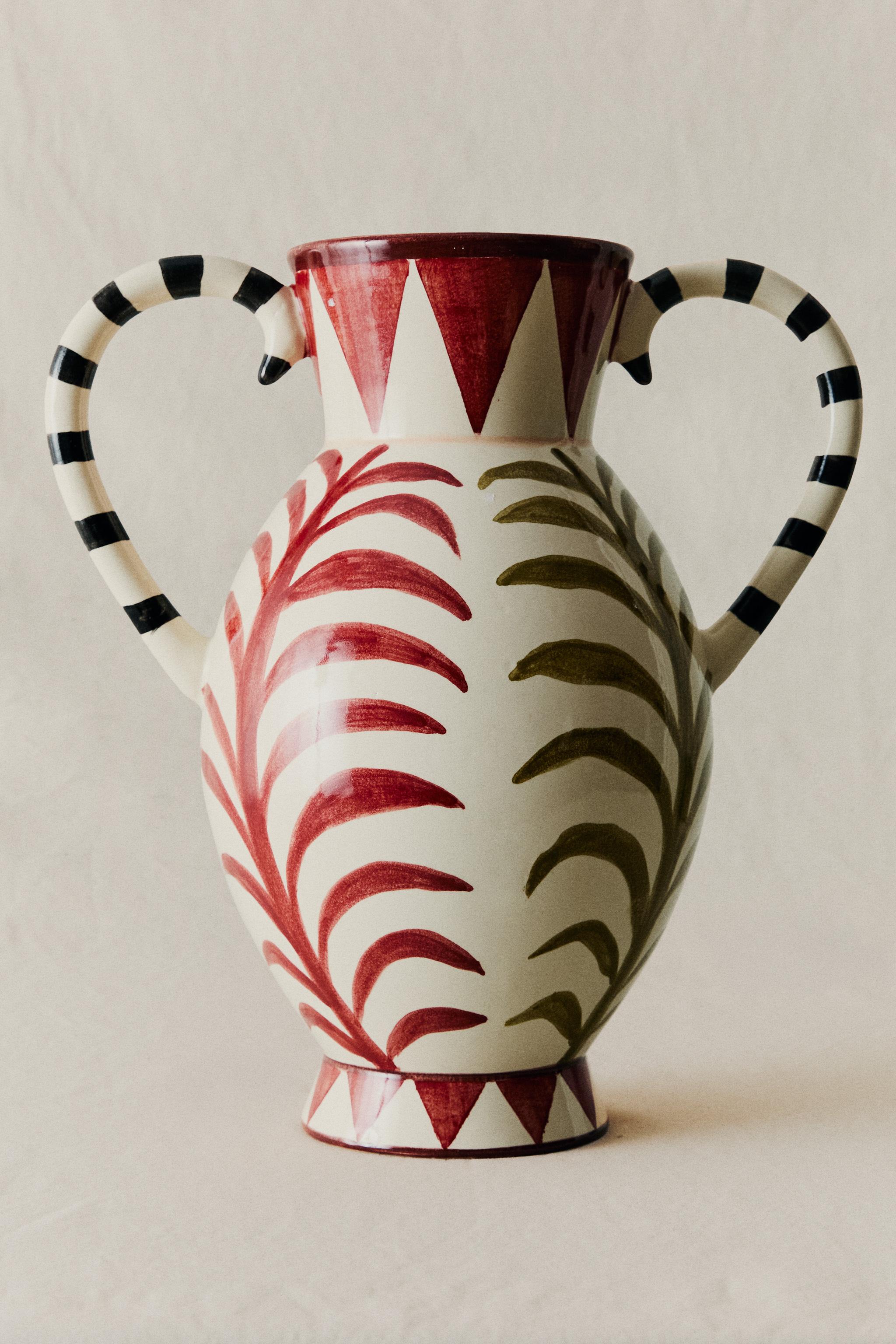 CERAMIC VASE WITH DOUBLE HANDLES